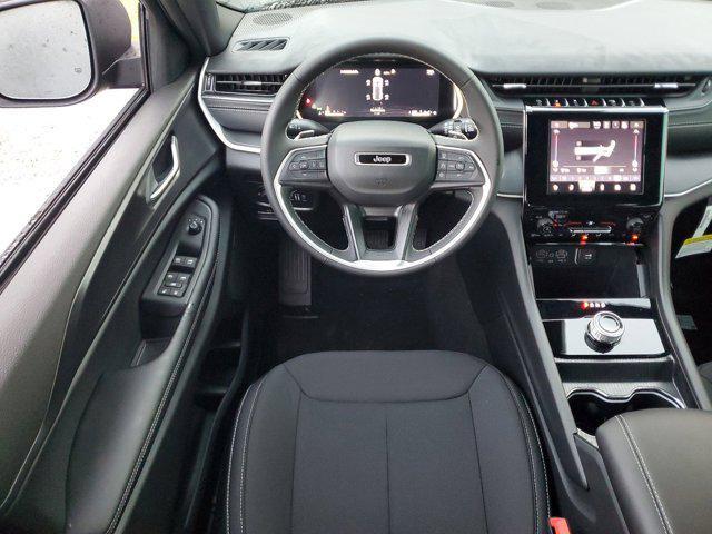 new 2025 Jeep Grand Cherokee car, priced at $33,625