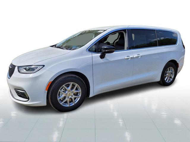 new 2024 Chrysler Pacifica car, priced at $40,737