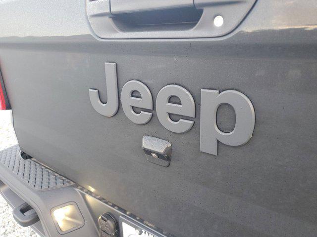 new 2025 Jeep Gladiator car, priced at $43,830
