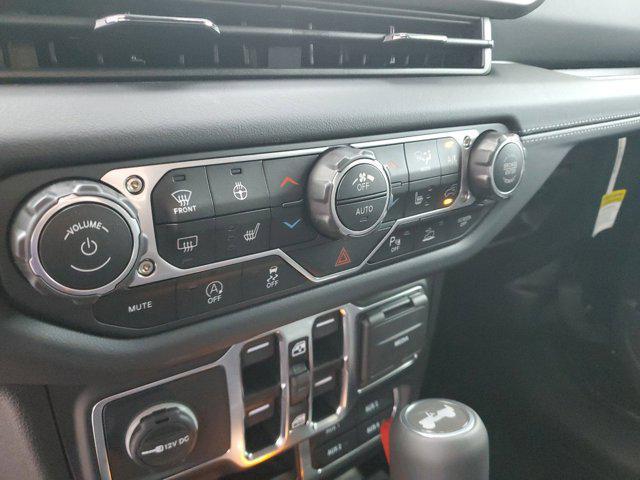 new 2025 Jeep Wrangler car, priced at $59,180