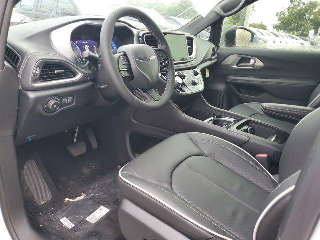 new 2025 Chrysler Pacifica car, priced at $45,345