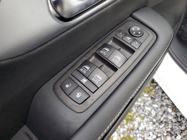 new 2025 Chrysler Pacifica car, priced at $45,345