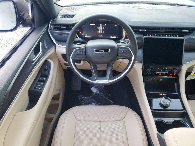 new 2025 Jeep Grand Cherokee car, priced at $44,499