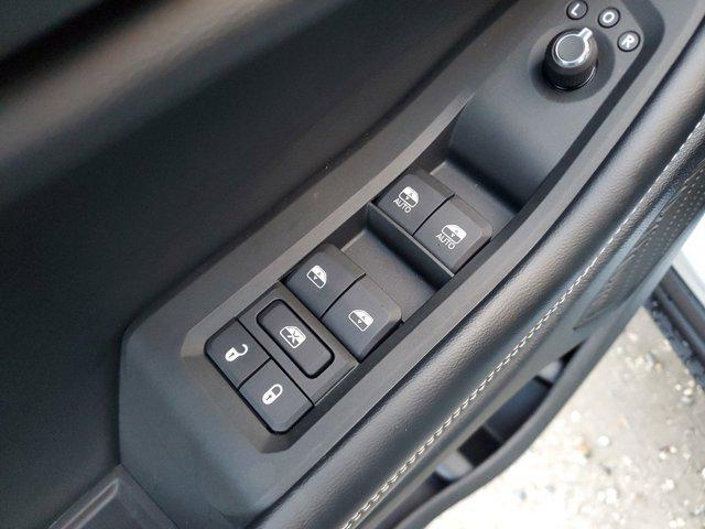 new 2025 Jeep Grand Cherokee car, priced at $38,999
