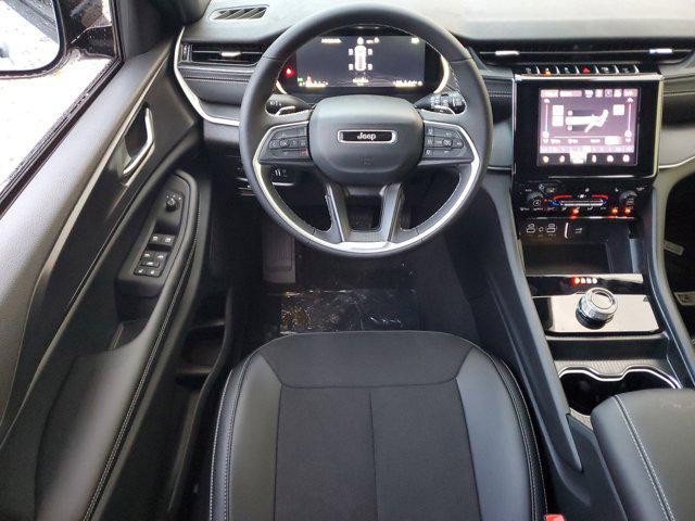 new 2025 Jeep Grand Cherokee car, priced at $38,999