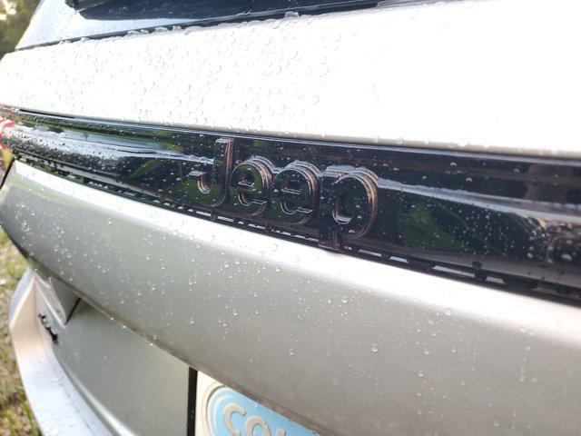 new 2025 Jeep Grand Cherokee car, priced at $38,999