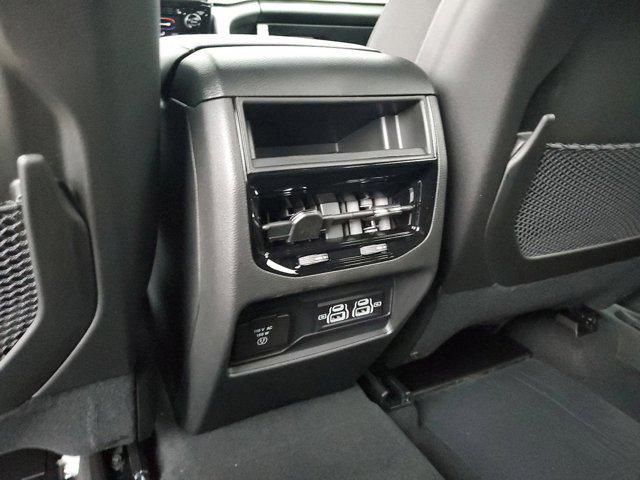 new 2025 Jeep Grand Cherokee car, priced at $38,975