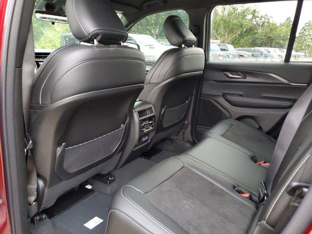 new 2025 Jeep Grand Cherokee car, priced at $38,975