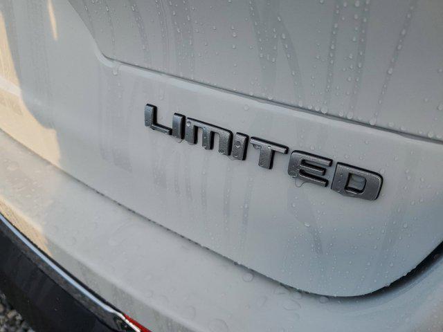 new 2025 Jeep Grand Cherokee L car, priced at $44,640