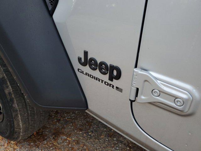 new 2024 Jeep Gladiator car, priced at $35,532