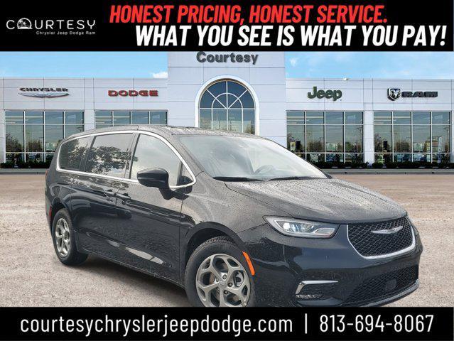new 2024 Chrysler Pacifica car, priced at $44,465