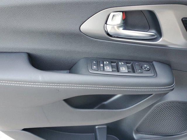 new 2025 Chrysler Pacifica car, priced at $41,725