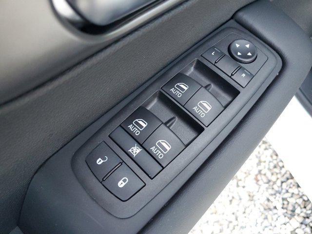 new 2025 Chrysler Pacifica car, priced at $41,725