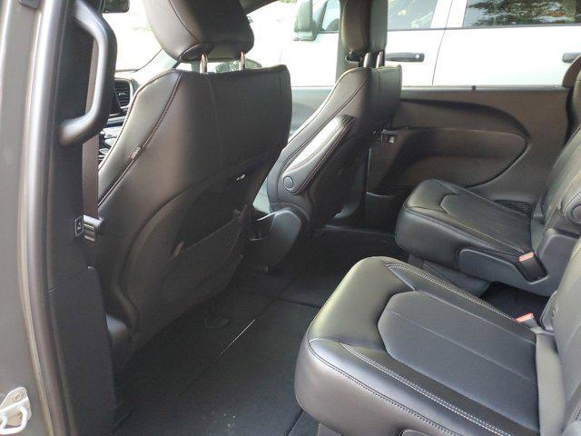 new 2025 Chrysler Pacifica car, priced at $38,643