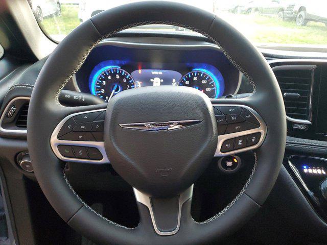 new 2025 Chrysler Pacifica car, priced at $38,643