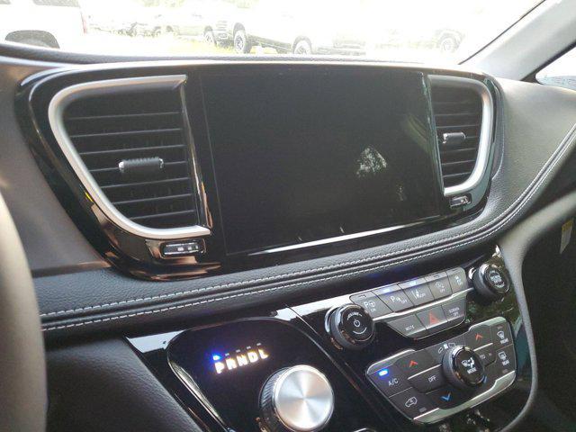 new 2025 Chrysler Pacifica car, priced at $38,643