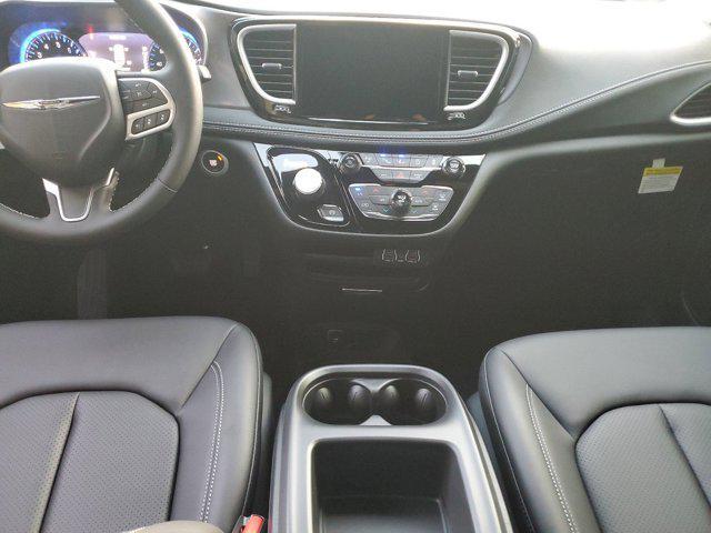 new 2025 Chrysler Pacifica car, priced at $38,643