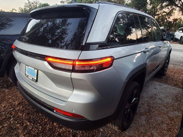 new 2025 Jeep Grand Cherokee car, priced at $38,425