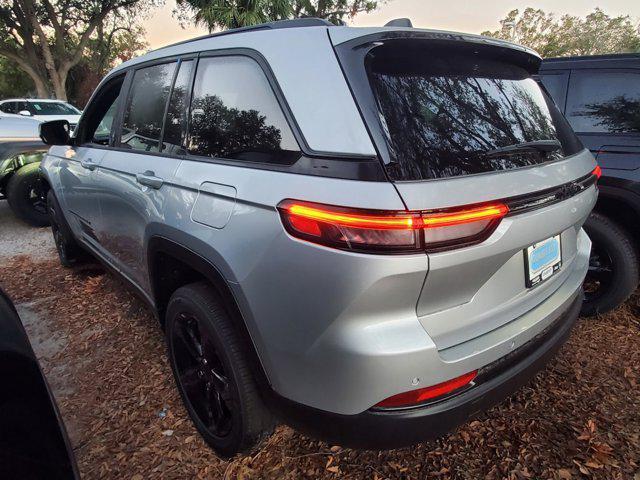 new 2025 Jeep Grand Cherokee car, priced at $38,425