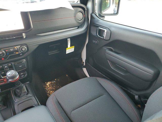 new 2025 Jeep Wrangler car, priced at $45,999