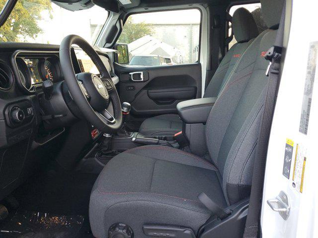 new 2025 Jeep Wrangler car, priced at $45,999