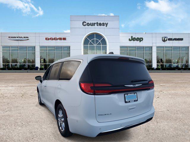 new 2025 Chrysler Pacifica car, priced at $41,725