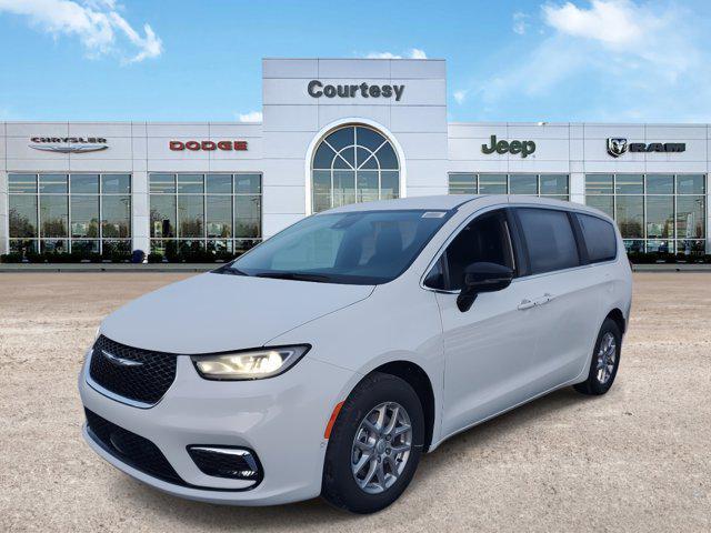 new 2025 Chrysler Pacifica car, priced at $41,725