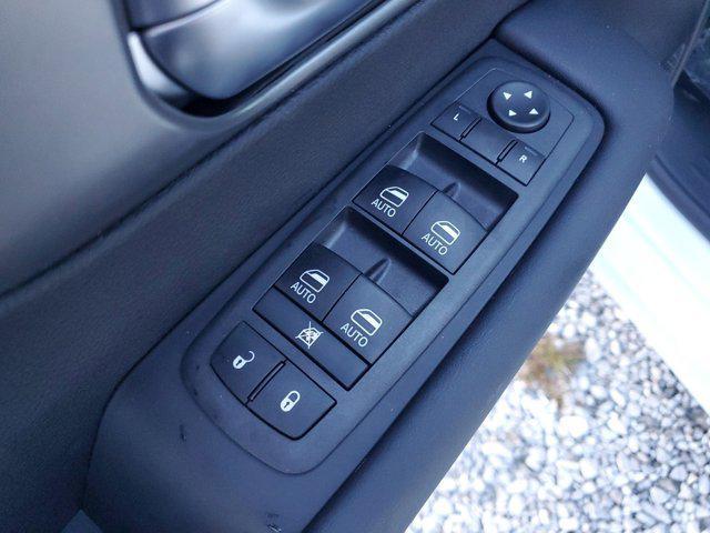 new 2025 Chrysler Pacifica car, priced at $41,725