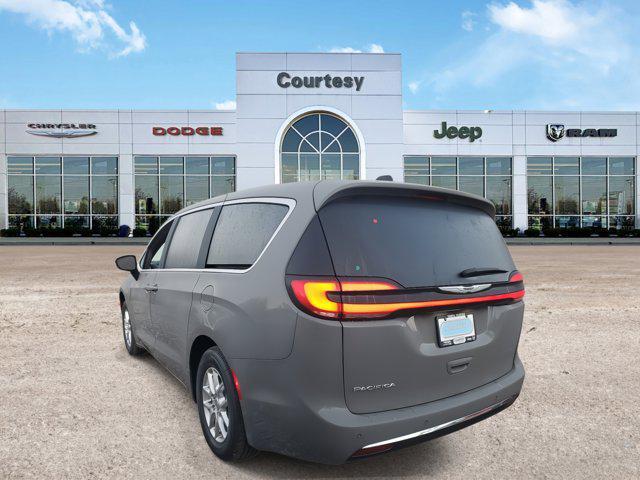 new 2025 Chrysler Pacifica car, priced at $39,535