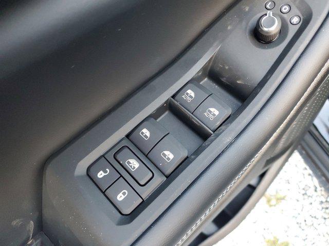 new 2025 Jeep Grand Cherokee car, priced at $40,995
