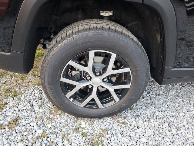 new 2025 Jeep Grand Cherokee car, priced at $40,995