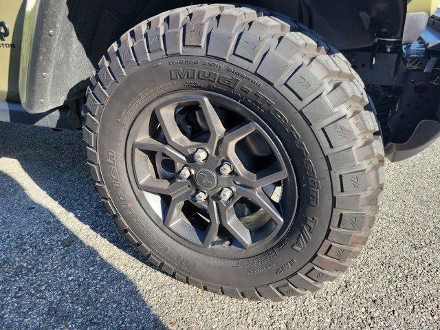 used 2025 Jeep Gladiator car, priced at $41,800