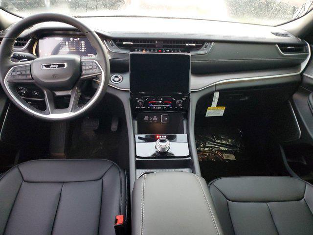 new 2025 Jeep Grand Cherokee car, priced at $45,810