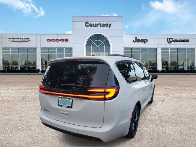 new 2025 Chrysler Pacifica car, priced at $39,500