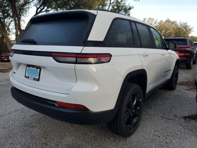 new 2025 Jeep Grand Cherokee car, priced at $40,580