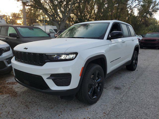 new 2025 Jeep Grand Cherokee car, priced at $40,580