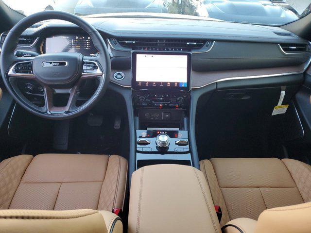 new 2025 Jeep Grand Cherokee car, priced at $53,555