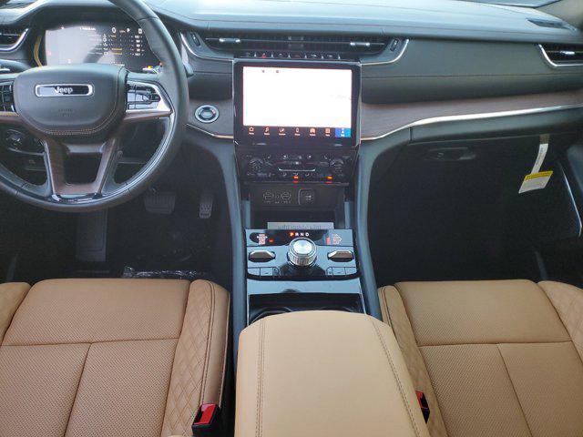 new 2025 Jeep Grand Cherokee car, priced at $53,555