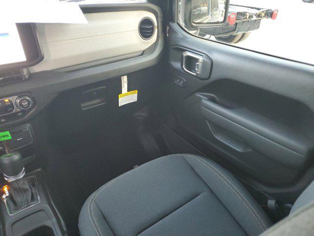 new 2025 Jeep Gladiator car, priced at $44,080