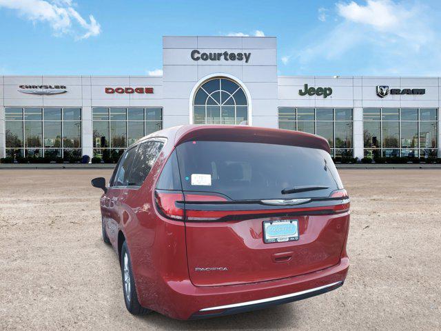 new 2024 Chrysler Pacifica car, priced at $44,035