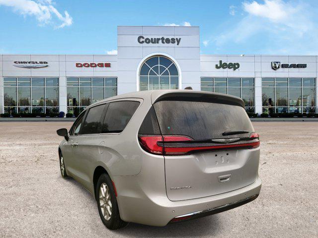 new 2024 Chrysler Pacifica car, priced at $35,590