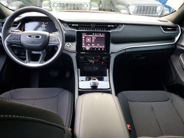 new 2025 Jeep Grand Cherokee car, priced at $32,370