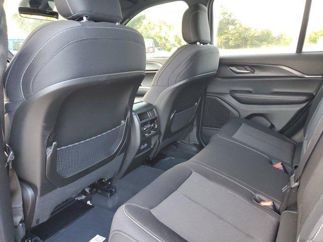 new 2025 Jeep Grand Cherokee car, priced at $32,370