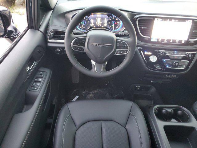 new 2025 Chrysler Pacifica car, priced at $38,999