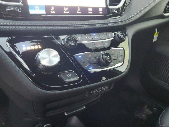 new 2025 Chrysler Pacifica car, priced at $38,999