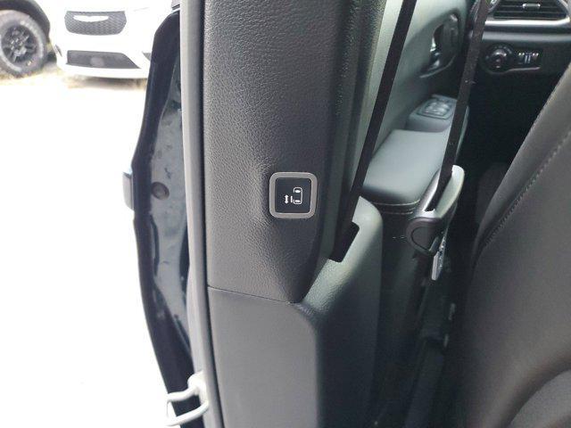 new 2025 Chrysler Pacifica car, priced at $38,999