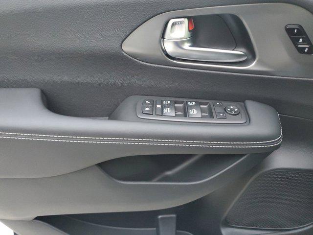 new 2025 Chrysler Pacifica car, priced at $38,999