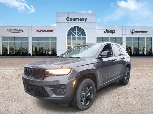 new 2025 Jeep Grand Cherokee car, priced at $40,675