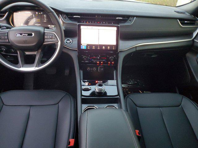 new 2025 Jeep Grand Cherokee car, priced at $40,995