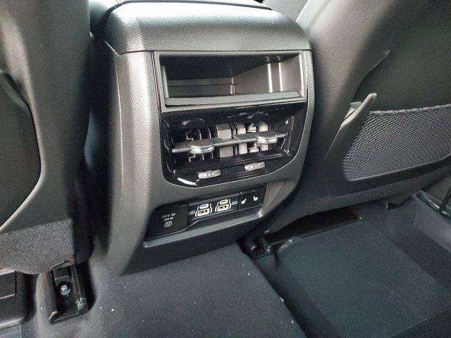new 2025 Jeep Grand Cherokee car, priced at $40,995